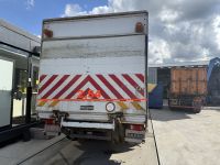 RENAULT  caisse + Hayon élévateur 